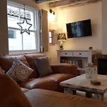 度假居 The House 惠特比