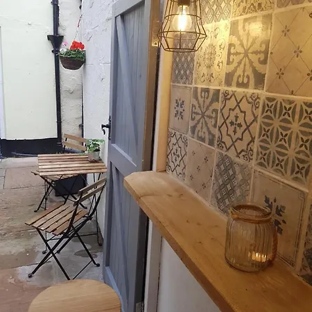 The House بيت للعطل